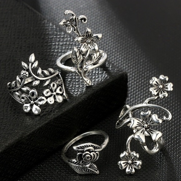 “Bella” Flower Set Knuckle Rings - Picture 3 of 4